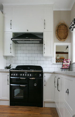 Black and White Kitchen | Jag Kitchens