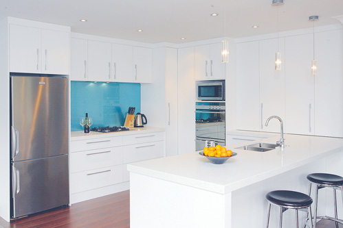 Gundersen Kitchen with colourful splashback | Jag Kitchens