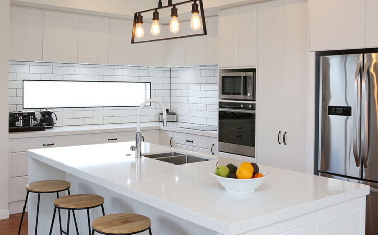 Contemporary White kitchen | Jag Kitchens